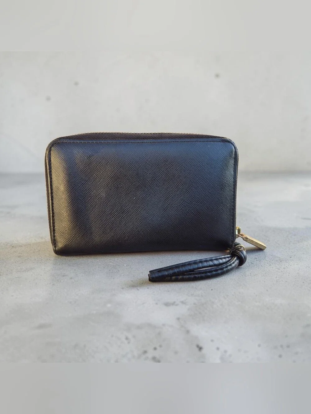 Tory Burch Black Saffiano Zip Wallet